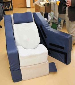 体の変形に合わせてフルオーダーで製作する「Ｌｅｅチェア」