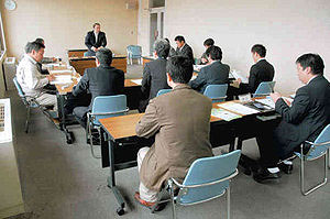 本年度予算などを話し合った総会＝能登町役場で