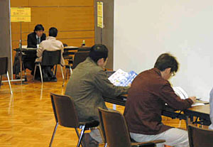 農林漁業への就職希望者を対象に開いた就業相談会＝金沢市鞍月で